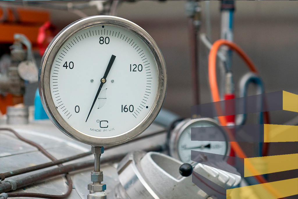 Photo of a thermometer to illustrate article on how to set up a cold storage warehouse. Photo by Rob791 on Pixabay.