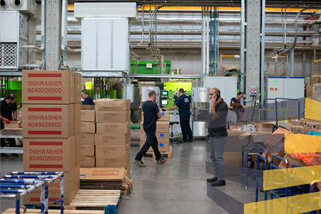 Stock image of people in a distribution center to accmopany Serviap Logistics article on warehouse optimization consulting services.